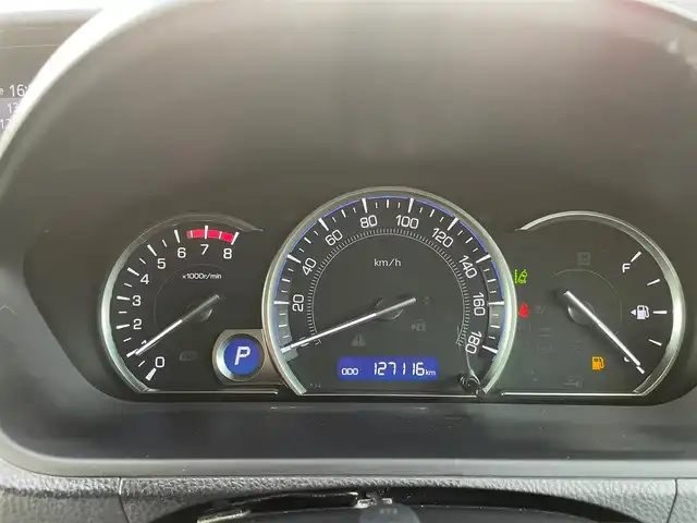 トヨタ エスクァイア Xi 愛知県 2016(平28)年 12.8万km ホワイトパールクリスタルシャイン /当店買取/法人1オーナー/禁煙/8人乗り//純正NSZT-Y66T/9インチSDナビ//バックカメラ//PCS/LDA/LEDヘッド/AHB/Aライト//リヤサンシェード//Aストップ/純正15アルミホイール//左Pスライドドア//ビルトインETC//ISOFIX/革巻きステアリング//保証書/ナビ取説/取説/スペアキー/スマートキー