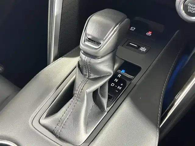 トヨタ ハリアー Z 佐賀県 2023(令5)年 1.3万km プレシャスブラックパール メーカーナビ/JBLサウンドスピーカー/ハーフレザーシート/デジタルインナーミラー/パワーバックドア/前後ドライブレコーダー/パノラミックビューモニター/LTA/BSM/PCS/RCTA/PKSB/RSA/HUD/オートハイビーム/ビルトインETC2.0/ステアリングスイッチ/フルセグテレビ(走行中視聴可)