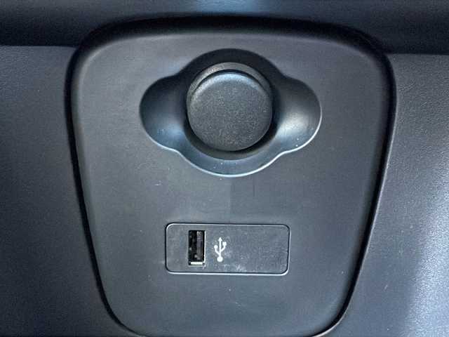 ＭＩＮＩ ＢＭＷ ミニ クーパー カムデンエディション 秋田県 2024(令6)年 0.5万km 白Ⅱ 特別仕様車/純正モニター/・AppleCarPlay/・BT/・USB/・ラジオ/シートヒーター/ステアリングスイッチ/横滑り防止装置/アイドリングストップ/電動格納ミラー/オートライト/コーナーセンサー/走行モード選択可