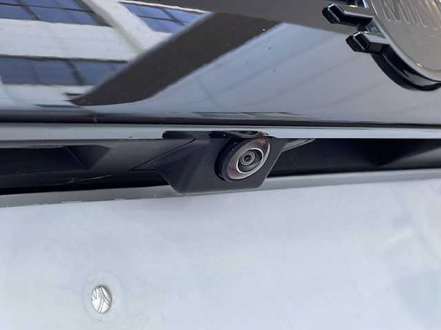 ＭＩＮＩ ＢＭＷ ミニ クーパー カムデンエディション 秋田県 2024(令6)年 0.5万km 白Ⅱ 特別仕様車/純正モニター/・AppleCarPlay/・BT/・USB/・ラジオ/シートヒーター/ステアリングスイッチ/横滑り防止装置/アイドリングストップ/電動格納ミラー/オートライト/コーナーセンサー/走行モード選択可