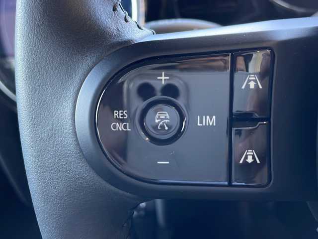 ＭＩＮＩ ＢＭＷ ミニ クーパー カムデンエディション 秋田県 2024(令6)年 0.5万km 白Ⅱ 特別仕様車/純正モニター/・AppleCarPlay/・BT/・USB/・ラジオ/シートヒーター/ステアリングスイッチ/横滑り防止装置/アイドリングストップ/電動格納ミラー/オートライト/コーナーセンサー/走行モード選択可