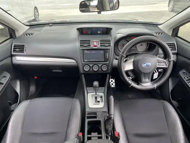 スバル インプレッサ スポーツ 2．0i－S 愛知県 2014(平26)年 7.4万km クリスタルブラックシリカ (株)IDOMが運営する【じしゃロン豊川店】の自社ローン専用車両になります。こちらは現金またはオートローンご利用時の価格です。自社ローンご希望の方は別途その旨お申付け下さい/社外SDナビ/・フルセグTV/・CD/DVD/BT/・AM.FM/ETC/クルーズコントロール/D/N席パワーシート/ハーフレザーシート/オートライト/フォグランプ/アイドリングストップ/純正17インチAW/純正フロアマット/ドアバイザー/横滑り防止システム/電動格納ウィンカーミラー