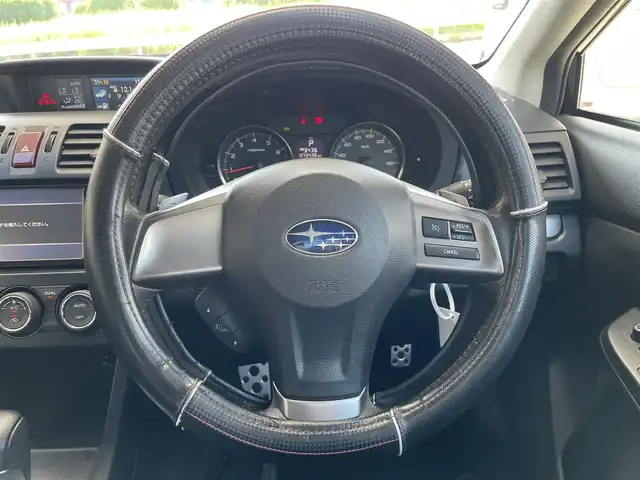 スバル インプレッサ スポーツ 2．0i－S 愛知県 2014(平26)年 7.4万km クリスタルブラックシリカ (株)IDOMが運営する【じしゃロン豊川店】の自社ローン専用車両になります。こちらは現金またはオートローンご利用時の価格です。自社ローンご希望の方は別途その旨お申付け下さい/社外SDナビ/・フルセグTV/・CD/DVD/BT/・AM.FM/ETC/クルーズコントロール/D/N席パワーシート/ハーフレザーシート/オートライト/フォグランプ/アイドリングストップ/純正17インチAW/純正フロアマット/ドアバイザー/横滑り防止システム/電動格納ウィンカーミラー