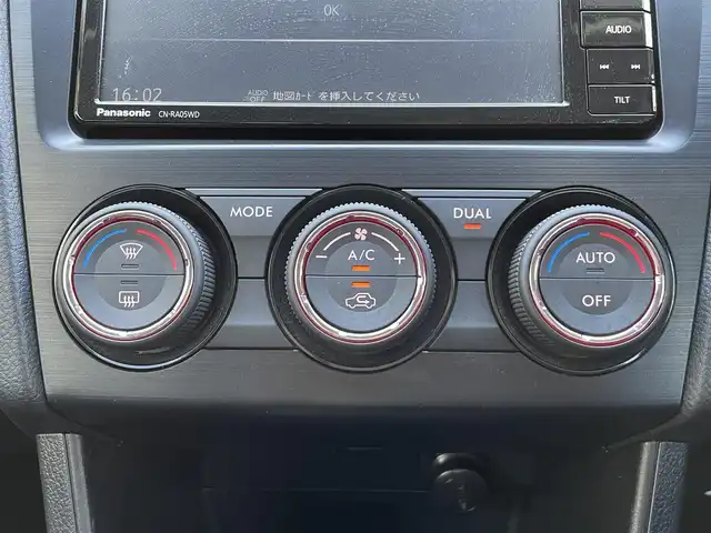 スバル インプレッサ スポーツ 2．0i－S 愛知県 2014(平26)年 7.4万km クリスタルブラックシリカ (株)IDOMが運営する【じしゃロン豊川店】の自社ローン専用車両になります。こちらは現金またはオートローンご利用時の価格です。自社ローンご希望の方は別途その旨お申付け下さい/社外SDナビ/・フルセグTV/・CD/DVD/BT/・AM.FM/ETC/クルーズコントロール/D/N席パワーシート/ハーフレザーシート/オートライト/フォグランプ/アイドリングストップ/純正17インチAW/純正フロアマット/ドアバイザー/横滑り防止システム/電動格納ウィンカーミラー