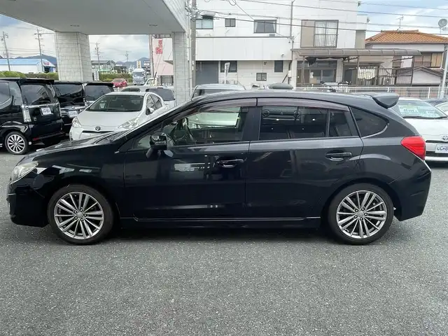 スバル インプレッサ スポーツ 2．0i－S 愛知県 2014(平26)年 7.4万km クリスタルブラックシリカ (株)IDOMが運営する【じしゃロン豊川店】の自社ローン専用車両になります。こちらは現金またはオートローンご利用時の価格です。自社ローンご希望の方は別途その旨お申付け下さい/社外SDナビ/・フルセグTV/・CD/DVD/BT/・AM.FM/ETC/クルーズコントロール/D/N席パワーシート/ハーフレザーシート/オートライト/フォグランプ/アイドリングストップ/純正17インチAW/純正フロアマット/ドアバイザー/横滑り防止システム/電動格納ウィンカーミラー