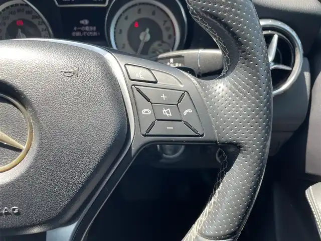 メルセデス・ベンツ ＧＬＡ１８０ 福岡県 2015(平27)年 4.5万km オリエントブラウン レーダーセーフティパッケージ　/盗難防止　/エアバック　/バックカメラ　/コーナーセンサー　/ナビ　/Ｂｌｕｅｔｏｏｔｈ　/フルセグＴＶ　/純正アルミホイール　/純正フロアマット　/プッシュスタート　/スマートキー/オートライト/LEDヘッドライト/電動リアゲート/フルフラット