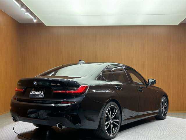 ＢＭＷ ＢＭＷ ３２０ｄ xDrive Mスポーツ 千葉県 2019(令1)年 3万km サファイアブラックP ハイラインＰＫＧ　/ＡＣＣ　/スポーツ革シート　/ナビ　/Ｂｌｕｅｔｏｏｔｈ接続　/Ｂカメラ　/シートヒーター　/電動リアゲート　/オートハイビーム　/アンビエントライト　/衝突軽減Ｂ　/ＢＳＭ　/ＬＫＡ　/ＥＴＣ　/禁煙車