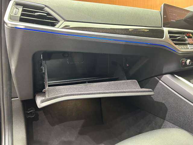 ＢＭＷ ＢＭＷ ３２０ｄ xDrive Mスポーツ 千葉県 2019(令1)年 3万km サファイアブラックP ハイラインＰＫＧ　/ＡＣＣ　/スポーツ革シート　/ナビ　/Ｂｌｕｅｔｏｏｔｈ接続　/Ｂカメラ　/シートヒーター　/電動リアゲート　/オートハイビーム　/アンビエントライト　/衝突軽減Ｂ　/ＢＳＭ　/ＬＫＡ　/ＥＴＣ　/禁煙車