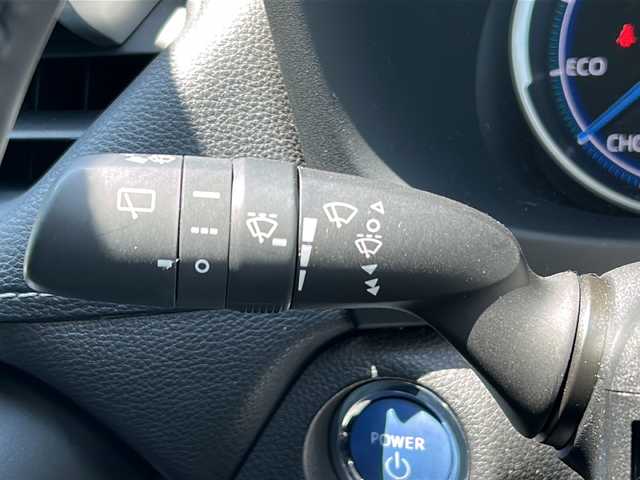トヨタ ＲＡＶ４ ハイブリッドG 茨城県 2020(令2)年 1万km ダークブルーマイカ ワンオーナー/デジタルインナーミラー/純正9インチナビゲーション/CD/DVD/Bluetooth/フルセグ/バックカメラ/トヨタセーフティセンス/・プリクラッシュセーフティ/・レーントレーシングアシスト/・レーダークルーズコントロール/・オートマチックハイビーム/・ロードサインアシスト/インテリジェントクリアランスソナー/ブラインドスポットモニター/先行車発進告知/ビルトインETC2.0/パワーバックドア/前後ドライブレコーダー/運転席パワーシート/前席シートヒーター/純正18インチAW/オートライト/LEDヘッドライト