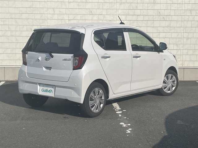 ダイハツ ミラ イース X リミテッド SAⅢ 愛知県 2021(令3)年 0.6万km シャイニングホワイトパール ・ストラーダメモリーナビ/・フルセグテレビ/・CD/DVD再生機能/・ミュージックサーバー（SD録音）/・Bluetooth接続機能/・純正フロアマット/・純正LEDヘッドライト/・オートマチックハイビーム/・衝突軽減ブレーキ/・レーンキープアシスト/・コーナーセンサー/・デュアルエアバック/・リモコンキー