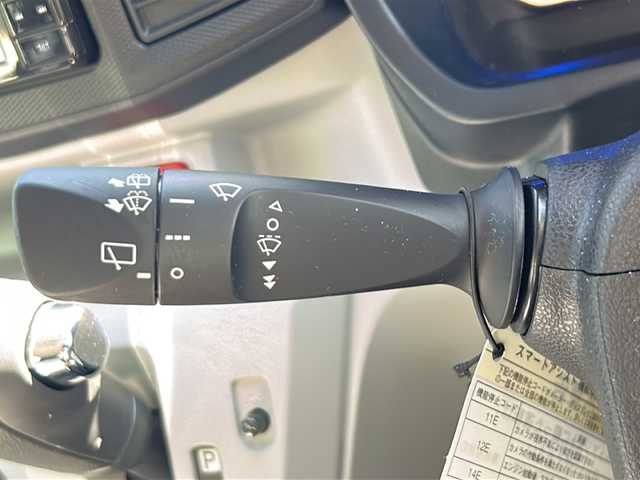 ダイハツ ミラ イース X リミテッド SAⅢ 石川県 2021(令3)年 0.6万km シャイニングホワイトパール LEDヘッドライト/パワーステアリング/パワーウィンドウ/車外バックカメラ/フルセグTV/純正フロアマット/純正アルミホイール/コーナーセンサー前後/レーンキープアシスト/オートマチックハイビーム/ダブルエアバック/衝突被害軽減システム/横滑り防止装置