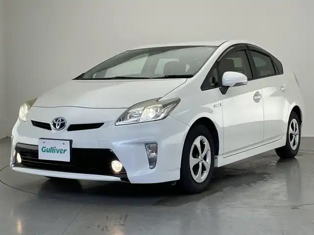 トヨタ プリウス S 愛知県 2014(平26)年 8.7万km ホワイトパールクリスタルシャイン 純正ＳＤナビ　フルセグＴＶ　ＣＤ　ＤＶＤ　Ｂｌｕｅｔｏｏｔｈ　ＥＴＣ　純正ドライブレコーダー　ビルトインＥＴＣ　オートライト　電動格納ミラー　純正フロアマット　ドアバイザー　カーテンエアバック　禁煙車