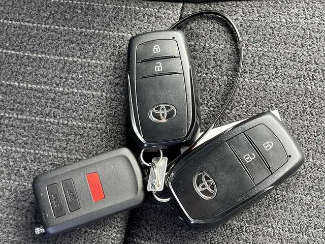 トヨタ ヤリスクロス Z 道東・釧路十勝 2023(令5)年 0.6万km ブラックマイカ 4WD/寒冷地仕様/ガナドール製マフラー　(純正マフラー積込)/純正8インチナビ/　(AM/FM/BT/Mira cast)/フルセグTV/全方位カメラ/ハーフレザーシート/純正エンジンスターター/社外AWスタッドレスセット(205/65R16)/プリクラッシュセーフティシステム/レーンキープアシスト/レーダークルーズコントロール/オートハイビーム/標識検知/BSM/前後コーナーセンサー/ビルドインETC/ハンドルヒーター/前席シートヒーター/運転席パワーシート/ダウンヒルアシストコントロール/電子パーキング/ブレーキホールド/LEDヘッドライト/オートライト/スマートキー2本