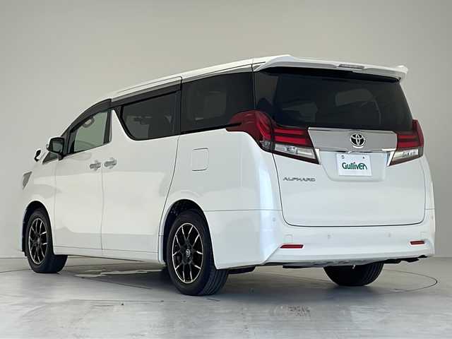 トヨタ アルファード X 愛知県 2015(平27)年 3万km ホワイトパールクリスタルシャイン 衝突軽減システム/純正SD１０型ナビ/フリップダウンモニター/両側パワースライドドア/レーダークルーズコントロール/フルセグ/CD/DVD/Bluetooth/コーナーセンサー/純正アルミホイール/LEDヘッドライト/リアオートエアコン/オートマチックハイビーム/ドライブレコーダー/ETC/ステアリングスイッチ/スマートキー/プッシュスタート