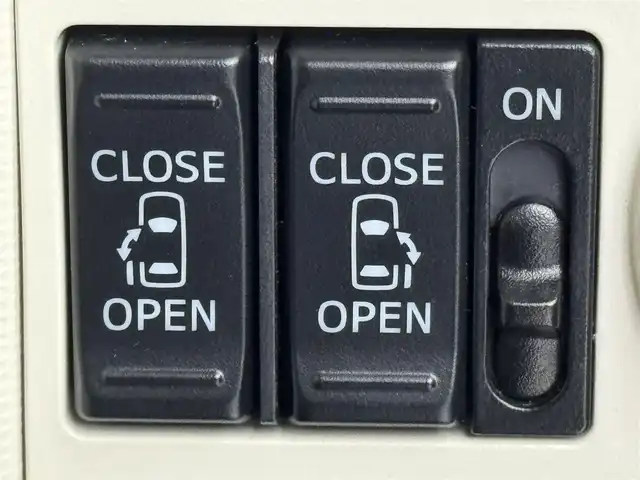 ダイハツ ムーヴ キャンバス G メイクアップ VS SAⅢ 福岡県 2021(令3)年 3.6万km パールホワイトⅢ/ナチュラルベージュマイカメタリック 2トーン 純正ナビ／フルセグＴＶ／BT/ＥＴＣ　/ドライブレコーダー　/両側パワースライドドア　/全方位カメラ　/シートヒーター　/衝突軽減被害システム　/横滑り防止装置　/オートライト　/アイドリングストップ　/オートハイビーム