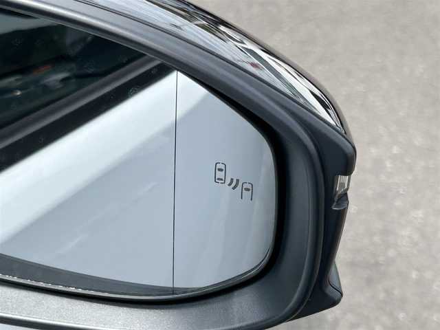 トヨタ プリウス Z 岡山県 2023(令5)年 5.2万km プラチナホワイトパールマイカ 純正12.3インチナビ/（AM.FM.TV.BT.Miracast）/パノラミックビューモニター/トヨタセーフティーセンス/・レーンディパーチャアラート/・プリクラッシュセーフティ/・アダプティブクルーズコントロール/・オートマチックハイビーム/AC100V/パワーバックドア/D席パワーシート/前席シートヒーター/ベンチレーション/ステアリングヒーター/アドバンスドパーク/ETC2.0/ブラインドスポットモニター/純正19インチアルミホイール