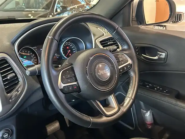 クライスラー・ジープ ジープ コンパス Sモデル 道央・札幌 2019(令1)年 3.7万km グレー 全国160台限定車（ミニマルグレー：80台）/専用19インチAW/Beats Audioプレミアムサウンド/バイキセノンヘッドライト/パワーリフトゲート/本革シート/フロントシートヒーター/ACC/ブラインドスポットモニター/レーンセンス/純正メモリナビ/フルセグテレビ/USB/BT/バックカメラ/パークセンス