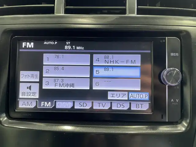 トヨタ プリウス α S チューンブラック 沖縄県 2014(平26)年 4.4万km ブラキッシュレッドマイカ (株)IDOMが運営する【じしゃロンコザ店】の自社ローン専用車両になりますこちらは現金またはオートローンご利用時の価格です。自社ローンご希望の方は別途その旨お申付け下さい/・純正ナビ/・Bluetooth接続/・TV/・DVD再生/・バックカメラ/・ETC/・スマートキー/・プッシュスタート/・ドライブレコーダー/・純正アルミホイール/・純正フロアマット/・オートライト