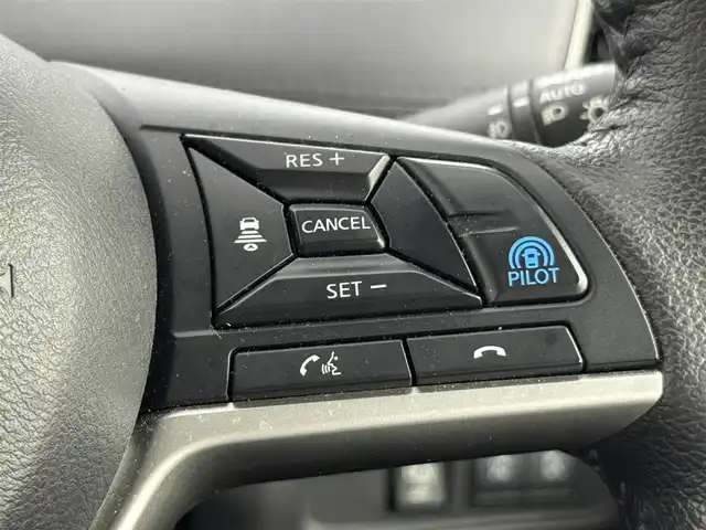 日産 セレナ e－パワー ハイウェイスター V 福岡県 2022(令4)年 3.6万km ブリリアントホワイトパール 純正１０型ナビ　/全方位カメラ　/デジタルルームミラー　/プロパイロット　/コーナーセンサー　/エマージェンシーブレーキ　/レーンキープ　/ＢＳＷ　/両側電動スライドドア　/シートヒーター　/ステアリングヒーター　/ＬＥＤヘッドライト