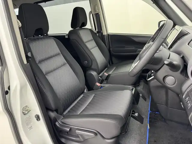 日産 セレナ e－パワー ハイウェイスター V 福岡県 2022(令4)年 3.6万km ブリリアントホワイトパール 純正１０型ナビ　/全方位カメラ　/デジタルルームミラー　/プロパイロット　/コーナーセンサー　/エマージェンシーブレーキ　/レーンキープ　/ＢＳＷ　/両側電動スライドドア　/シートヒーター　/ステアリングヒーター　/ＬＥＤヘッドライト