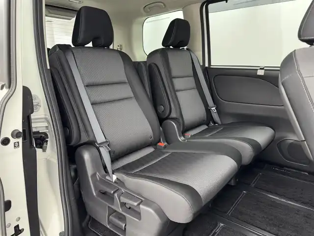 日産 セレナ e－パワー ハイウェイスター V 福岡県 2022(令4)年 3.6万km ブリリアントホワイトパール 純正１０型ナビ　/全方位カメラ　/デジタルルームミラー　/プロパイロット　/コーナーセンサー　/エマージェンシーブレーキ　/レーンキープ　/ＢＳＷ　/両側電動スライドドア　/シートヒーター　/ステアリングヒーター　/ＬＥＤヘッドライト