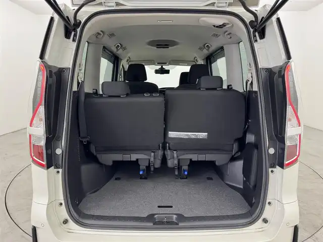 日産 セレナ e－パワー ハイウェイスター V 福岡県 2022(令4)年 3.6万km ブリリアントホワイトパール 純正１０型ナビ　/全方位カメラ　/デジタルルームミラー　/プロパイロット　/コーナーセンサー　/エマージェンシーブレーキ　/レーンキープ　/ＢＳＷ　/両側電動スライドドア　/シートヒーター　/ステアリングヒーター　/ＬＥＤヘッドライト
