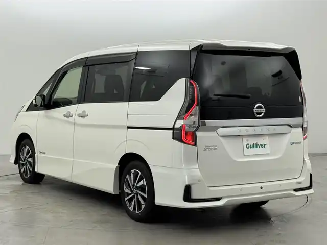 日産 セレナ e－パワー ハイウェイスター V 福岡県 2022(令4)年 3.6万km ブリリアントホワイトパール 純正１０型ナビ　/全方位カメラ　/デジタルルームミラー　/プロパイロット　/コーナーセンサー　/エマージェンシーブレーキ　/レーンキープ　/ＢＳＷ　/両側電動スライドドア　/シートヒーター　/ステアリングヒーター　/ＬＥＤヘッドライト