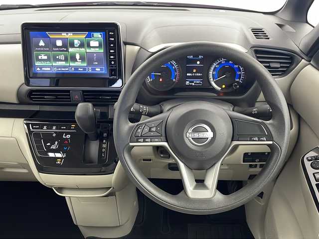 日産 ルークス X 栃木県 2023(令5)年 5.8万km スパークリングレッドM 9型純正ディスプレイオーディオ/　　Bluetooth/スマホ連携/AM/FM/アラウンドビューモニター/ビルトインETC/オートハイビーム/フロント&バックソナー/インテリジェント エマージェンシーブレーキ/踏み間違い衝突防止アシスト/車線逸脱防止支援システム/車線逸脱警報/標識認識機能/先行車発進お知らせ/純正ドライブレコーダー/片側パワースライドドア/ハンズフリードア/純正フロアマット/オートライト/LEDヘッドライト/プッシュスタート/スマートキー/スペア１本
