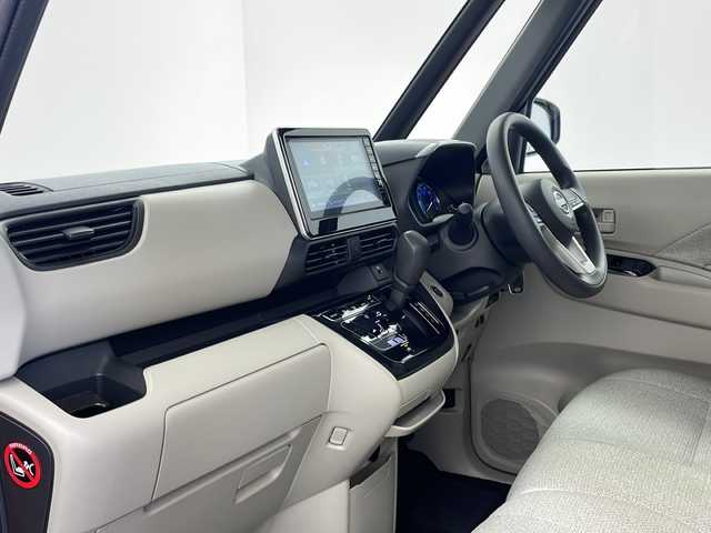 日産 ルークス X 栃木県 2023(令5)年 5.8万km スパークリングレッドM 9型純正ディスプレイオーディオ/　　Bluetooth/スマホ連携/AM/FM/アラウンドビューモニター/ビルトインETC/オートハイビーム/フロント&バックソナー/インテリジェント エマージェンシーブレーキ/踏み間違い衝突防止アシスト/車線逸脱防止支援システム/車線逸脱警報/標識認識機能/先行車発進お知らせ/純正ドライブレコーダー/片側パワースライドドア/ハンズフリードア/純正フロアマット/オートライト/LEDヘッドライト/プッシュスタート/スマートキー/スペア１本