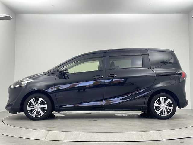 トヨタ シエンタ G セーフティエディション 大阪府 2020(令2)年 2.1万km ブラックマイカ 純正ナビ/(フルセグTV/Bluetooth/HDMI)/純正12.1インチフリップダウンモニター/バックカメラ/両側パワースライドドア/プリクラッシュセーフティ/オートマチックハイビーム/前後コーナーセンサー/キセノンヘッドライト/スマートキー/プッシュスタート