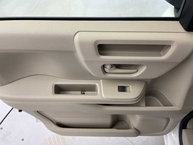 ホンダ Ｎ ＢＯＸ G 岐阜県 2018(平30)年 5.7万km プラチナホワイトパール 社外７型ＳＤナビ　/フルセグＴＶ/Ｂｌｕｅｔｏｏｔｈ/ＤＶＤ　/ハンズフリースライドドア　/サイドバイザー　/純正フロアマット　/横滑り防止装置　/ＨＩＤライト　/スマートキー　/プッシュスタート