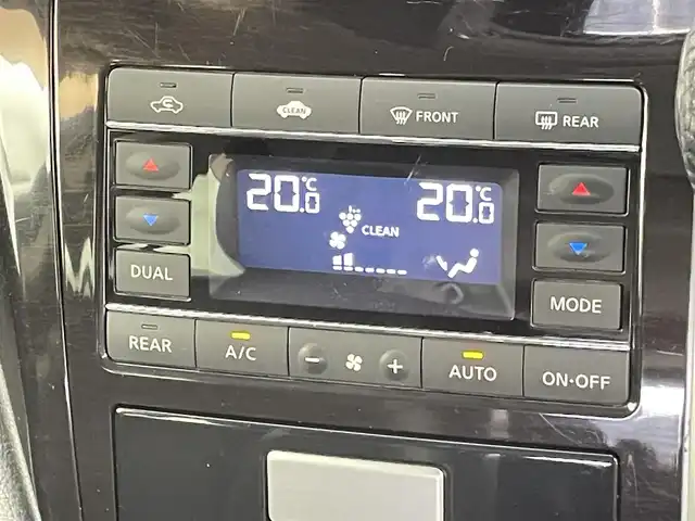 日産 エルグランド 250ハイウェイスター 千葉県 2012(平24)年 10.6万km ファントムブラック 禁煙車/サポカーS ワイド/・衝突被害軽減ブレーキ/・ペダル踏み間違い時加速抑制装置/・車線逸脱警報/両側パワースライドドア/フリップダウンモニター/社外7インチナビ/CD/DVD/Bluetooth/ワンセグ/バックカメラ/ハーフレザーシート/純正18インチアルミホイール/オートエアコン/プッシュスタート/スマートキー