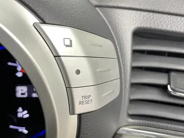 日産 エルグランド 250ハイウェイスター 千葉県 2012(平24)年 10.6万km ファントムブラック 禁煙車/サポカーS ワイド/・衝突被害軽減ブレーキ/・ペダル踏み間違い時加速抑制装置/・車線逸脱警報/両側パワースライドドア/フリップダウンモニター/社外7インチナビ/CD/DVD/Bluetooth/ワンセグ/バックカメラ/ハーフレザーシート/純正18インチアルミホイール/オートエアコン/プッシュスタート/スマートキー