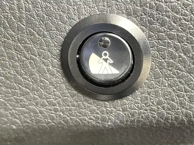 日産 エルグランド 250ハイウェイスター 千葉県 2012(平24)年 10.6万km ファントムブラック 禁煙車/サポカーS ワイド/・衝突被害軽減ブレーキ/・ペダル踏み間違い時加速抑制装置/・車線逸脱警報/両側パワースライドドア/フリップダウンモニター/社外7インチナビ/CD/DVD/Bluetooth/ワンセグ/バックカメラ/ハーフレザーシート/純正18インチアルミホイール/オートエアコン/プッシュスタート/スマートキー