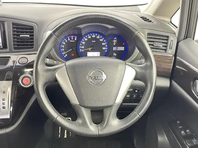 日産 エルグランド 250ハイウェイスター 千葉県 2012(平24)年 10.6万km ファントムブラック 禁煙車/サポカーS ワイド/・衝突被害軽減ブレーキ/・ペダル踏み間違い時加速抑制装置/・車線逸脱警報/両側パワースライドドア/フリップダウンモニター/社外7インチナビ/CD/DVD/Bluetooth/ワンセグ/バックカメラ/ハーフレザーシート/純正18インチアルミホイール/オートエアコン/プッシュスタート/スマートキー