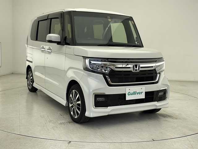 ホンダ Ｎ ＢＯＸ カスタム L 千葉県 2023(令5)年 2.8万km プラチナホワイトパール 衝突軽減ブレーキ/レーンキープアシスト/SDナビ/（フルセグ/Bluetooth/USB/FM/AM）/バックカメラ/ETC/ドライブレコーダー（前後）/アイドリングストップ/パワースライドドア/LEDヘッドライト/電動格納ミラー