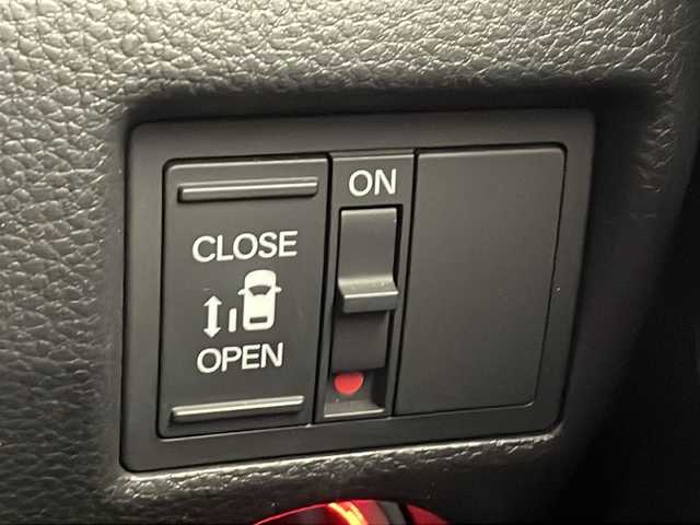 ホンダ Ｎ ＢＯＸ カスタム L 千葉県 2023(令5)年 2.8万km プラチナホワイトパール 衝突軽減ブレーキ/レーンキープアシスト/SDナビ/（フルセグ/Bluetooth/USB/FM/AM）/バックカメラ/ETC/ドライブレコーダー（前後）/アイドリングストップ/パワースライドドア/LEDヘッドライト/電動格納ミラー