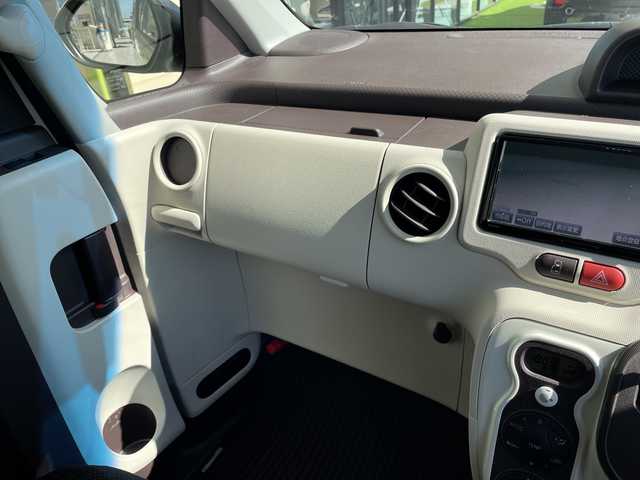 トヨタ ポルテ G 愛知県 2015(平27)年 3.7万km クリームベージュ 純正ナビ/片側パワースライド/シートヒーター/フルセグ/Bluetooth/バックカメラ/ドライブレコーダー/ETC/衝突軽減システム/ステアリングスイッチ/スマートキー/プッシュスタート