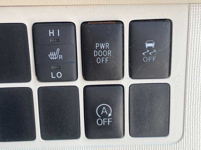 トヨタ ポルテ G 愛知県 2015(平27)年 3.7万km クリームベージュ 純正ナビ/片側パワースライド/シートヒーター/フルセグ/Bluetooth/バックカメラ/ドライブレコーダー/ETC/衝突軽減システム/ステアリングスイッチ/スマートキー/プッシュスタート