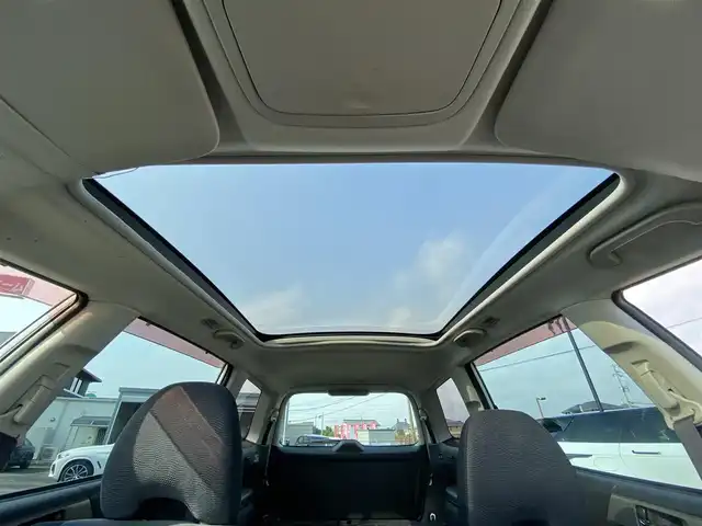 スバル エクシーガ 2．0i－S 福岡県 2009(平21)年 12.2万km サテンホワイトパール ・サンルーフ/・クルーズコントロール/・純正ナビ/Bluetooth/USB/・D席パワーシート/・DTV/・ETC/・純正17AW/・保証書/・取扱説明書