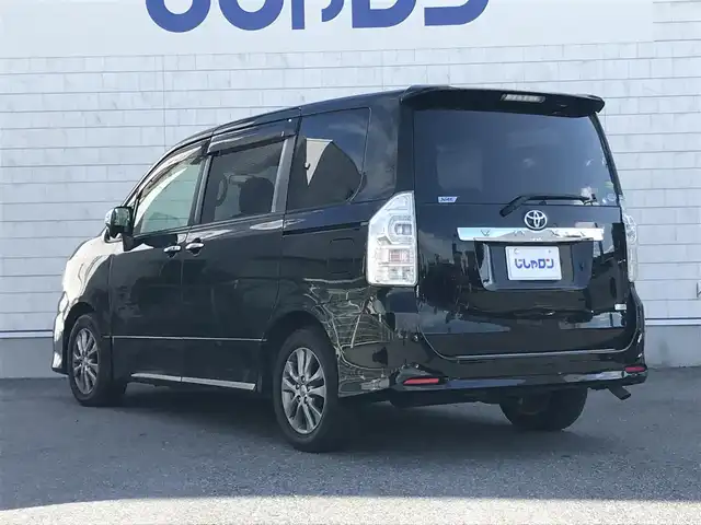 トヨタ ヴォクシー ZS 煌Z 栃木県 2013(平25)年 8.2万km ブラック )IDOMが運営する【じしゃロン小山店】の自社ローン専用車両になります。こちらは現金またはオートローンご利用時の価格です。自社ローンご希望の方は別途その旨お申付け下さい//禁煙車/純正フルセグナビ/（CD/DVD/AM/FMラジオ）/(Bluetooth)/スマートキー/プッシュスタート/ＥＴＣ/両側パワースライドドア/ドライブレコーダー/チップアップシート/ステアリングリモコン/電動格納ドアミラー/パワーウインドウ/オートライト/防眩ミラー