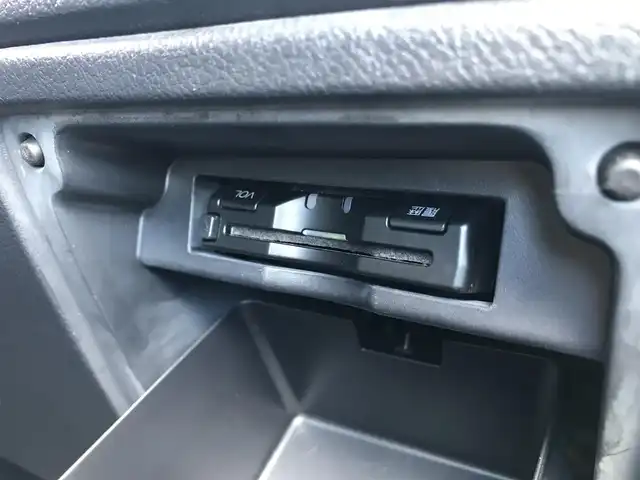 トヨタ ヴォクシー ZS 煌Z 栃木県 2013(平25)年 8.2万km ブラック )IDOMが運営する【じしゃロン小山店】の自社ローン専用車両になります。こちらは現金またはオートローンご利用時の価格です。自社ローンご希望の方は別途その旨お申付け下さい//禁煙車/純正フルセグナビ/（CD/DVD/AM/FMラジオ）/(Bluetooth)/スマートキー/プッシュスタート/ＥＴＣ/両側パワースライドドア/ドライブレコーダー/チップアップシート/ステアリングリモコン/電動格納ドアミラー/パワーウインドウ/オートライト/防眩ミラー