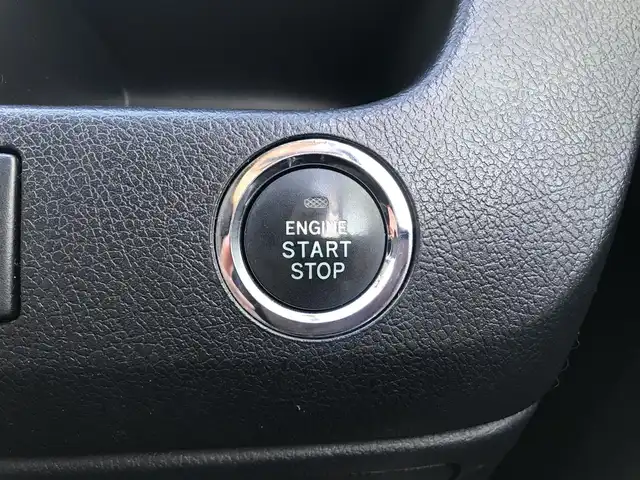 トヨタ ヴォクシー ZS 煌Z 栃木県 2013(平25)年 8.2万km ブラック )IDOMが運営する【じしゃロン小山店】の自社ローン専用車両になります。こちらは現金またはオートローンご利用時の価格です。自社ローンご希望の方は別途その旨お申付け下さい//禁煙車/純正フルセグナビ/（CD/DVD/AM/FMラジオ）/(Bluetooth)/スマートキー/プッシュスタート/ＥＴＣ/両側パワースライドドア/ドライブレコーダー/チップアップシート/ステアリングリモコン/電動格納ドアミラー/パワーウインドウ/オートライト/防眩ミラー