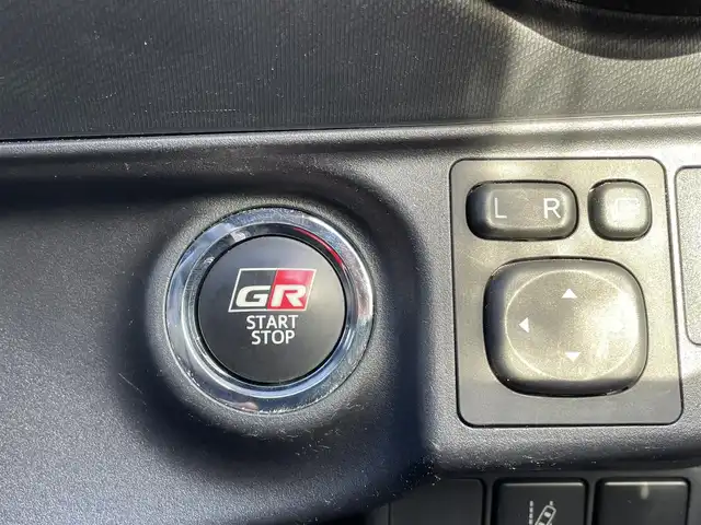 トヨタ アクア G GRスポーツ 岡山県 2019(令1)年 7万km パール 純正メモリナビ　NSZT-W68T/フルセグTV、CD、DVD、Bluetooth、AM、FM/バックカメラ/ETC/前後ドライブレコーダー/クルーズコントロール/TRDフロントスポイラー