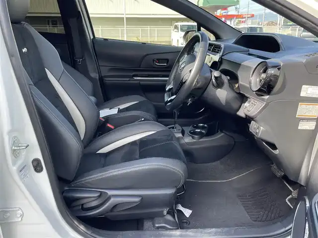 トヨタ アクア G GRスポーツ 岡山県 2019(令1)年 7万km パール 純正メモリナビ　NSZT-W68T/フルセグTV、CD、DVD、Bluetooth、AM、FM/バックカメラ/ETC/前後ドライブレコーダー/クルーズコントロール/TRDフロントスポイラー