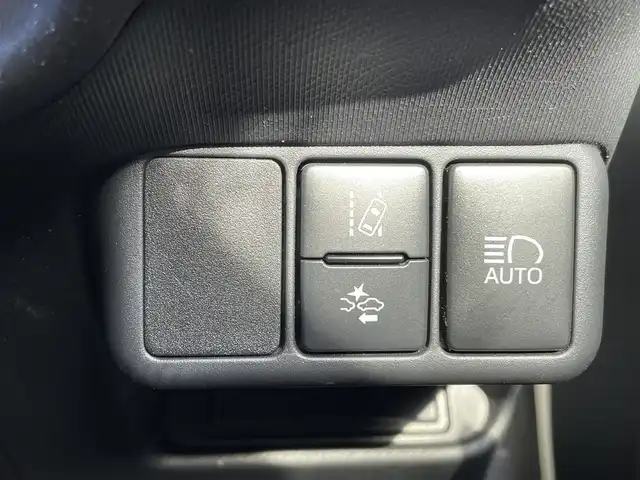 トヨタ アクア G GRスポーツ 岡山県 2019(令1)年 7万km パール 純正メモリナビ　NSZT-W68T/フルセグTV、CD、DVD、Bluetooth、AM、FM/バックカメラ/ETC/前後ドライブレコーダー/クルーズコントロール/TRDフロントスポイラー