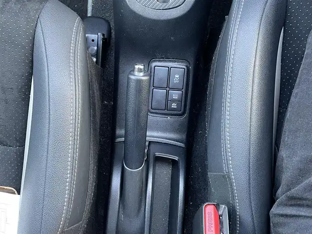 トヨタ アクア G GRスポーツ 岡山県 2019(令1)年 7万km パール 純正メモリナビ　NSZT-W68T/フルセグTV、CD、DVD、Bluetooth、AM、FM/バックカメラ/ETC/前後ドライブレコーダー/クルーズコントロール/TRDフロントスポイラー