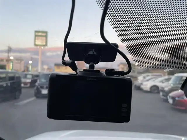 トヨタ ヴォクシー ZS 煌Ⅲ 静岡県 2021(令3)年 3.9万km ホワイトパールクリスタルシャイン 純正9インチナビ/フルセグTV/Bluetooth接続/バックカメラ/トヨタセーフティセンス/プリクラッシュセーフティ/レーンキープアシスト/横滑り防止装置/両側パワースライドドア/クルーズコントロール/ビルトインETC/プッシュスタート/スマートキー/ハーフレザーシート/LEDオートライト/オートハイビーム/フロアマット/取扱説明書