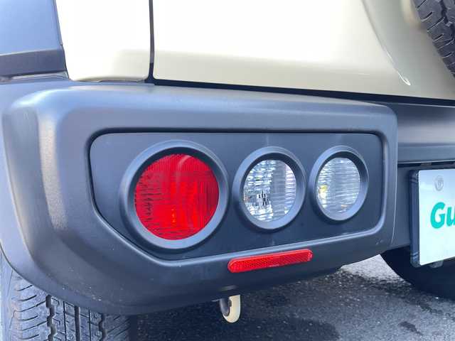 スズキ ジムニー シエラ JL 神奈川県 2022(令4)年 0.3万km シフォンアイボリーM ワンオーナー/プッシュスタート/社外SDナビ/Bluetooth接続/ビルトインETC/シートヒーター/デジタルインナーミラー型ドライブレコーダー/ダウンヒルアシスト/オートライト/電動格納ミラー/LEDライト、フォグライト