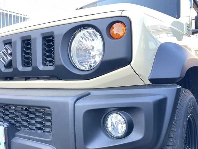 スズキ ジムニー シエラ JL 神奈川県 2022(令4)年 0.3万km シフォンアイボリーM ワンオーナー/プッシュスタート/社外SDナビ/Bluetooth接続/ビルトインETC/シートヒーター/デジタルインナーミラー型ドライブレコーダー/ダウンヒルアシスト/オートライト/電動格納ミラー/LEDライト、フォグライト